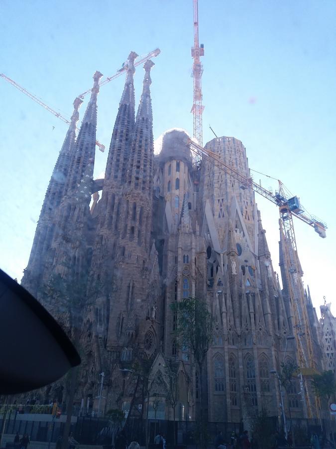 Apartamento Sagrada Familia Barcellona Esterno foto