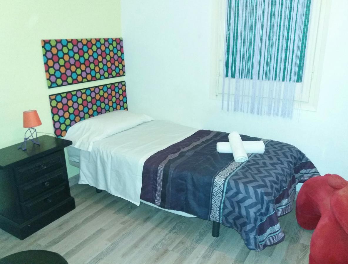 Apartamento Sagrada Familia Barcellona Esterno foto