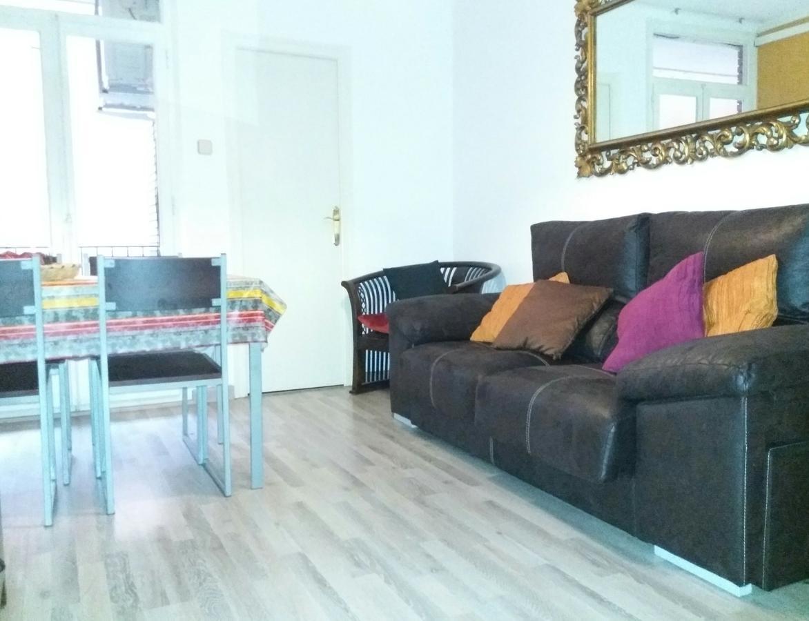 Apartamento Sagrada Familia Barcellona Esterno foto