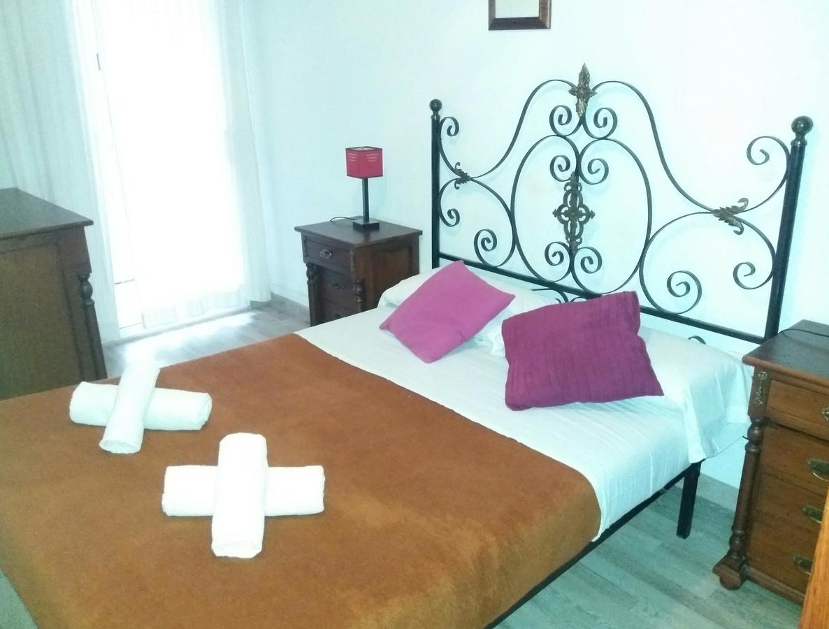 Apartamento Sagrada Familia Barcellona Esterno foto
